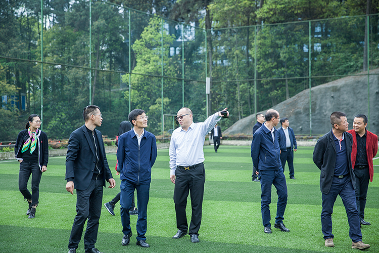 云南江川區(qū)區(qū)長王志華一行蒞臨川威集團考察交流(圖5)