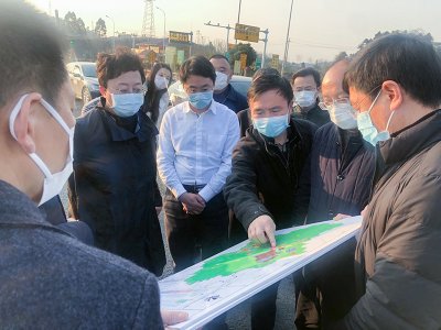 內(nèi)江市委副書記、市長鄭莉到川威集團(tuán)連界基地調(diào)研疫情防控及經(jīng)濟(jì)發(fā)展工作