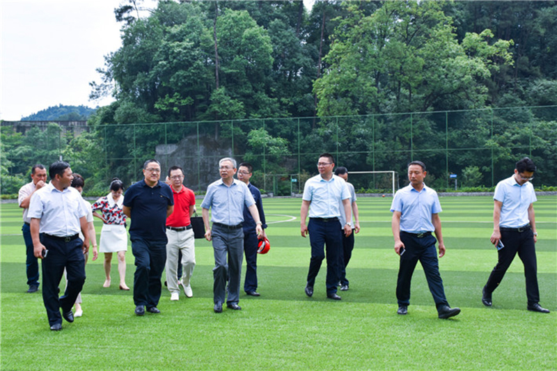 省總工會(huì)調(diào)研組到川威連界基地調(diào)研并慰問(wèn)一線員工(圖6)