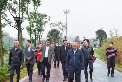 市中區(qū)人大常委會(huì)到川威連界基地考察