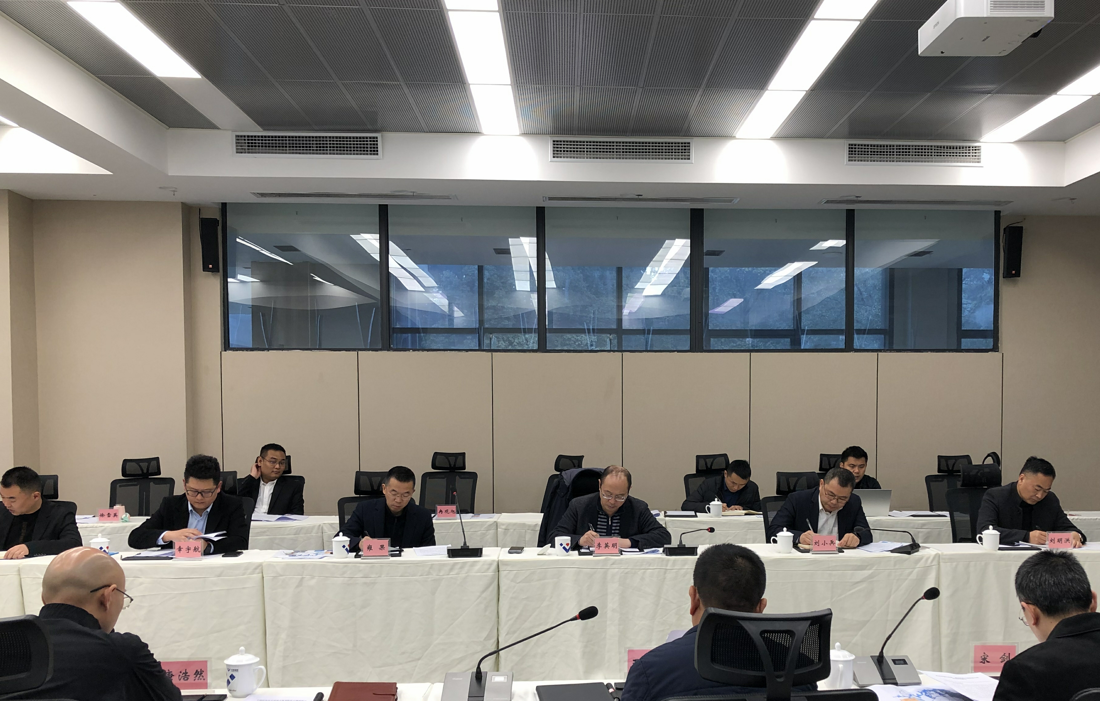威遠縣經(jīng)開區(qū)、眾心樂公司組織召開連界鎮(zhèn)城市規(guī)劃暨船石湖濕地公園項目研究會(圖2)