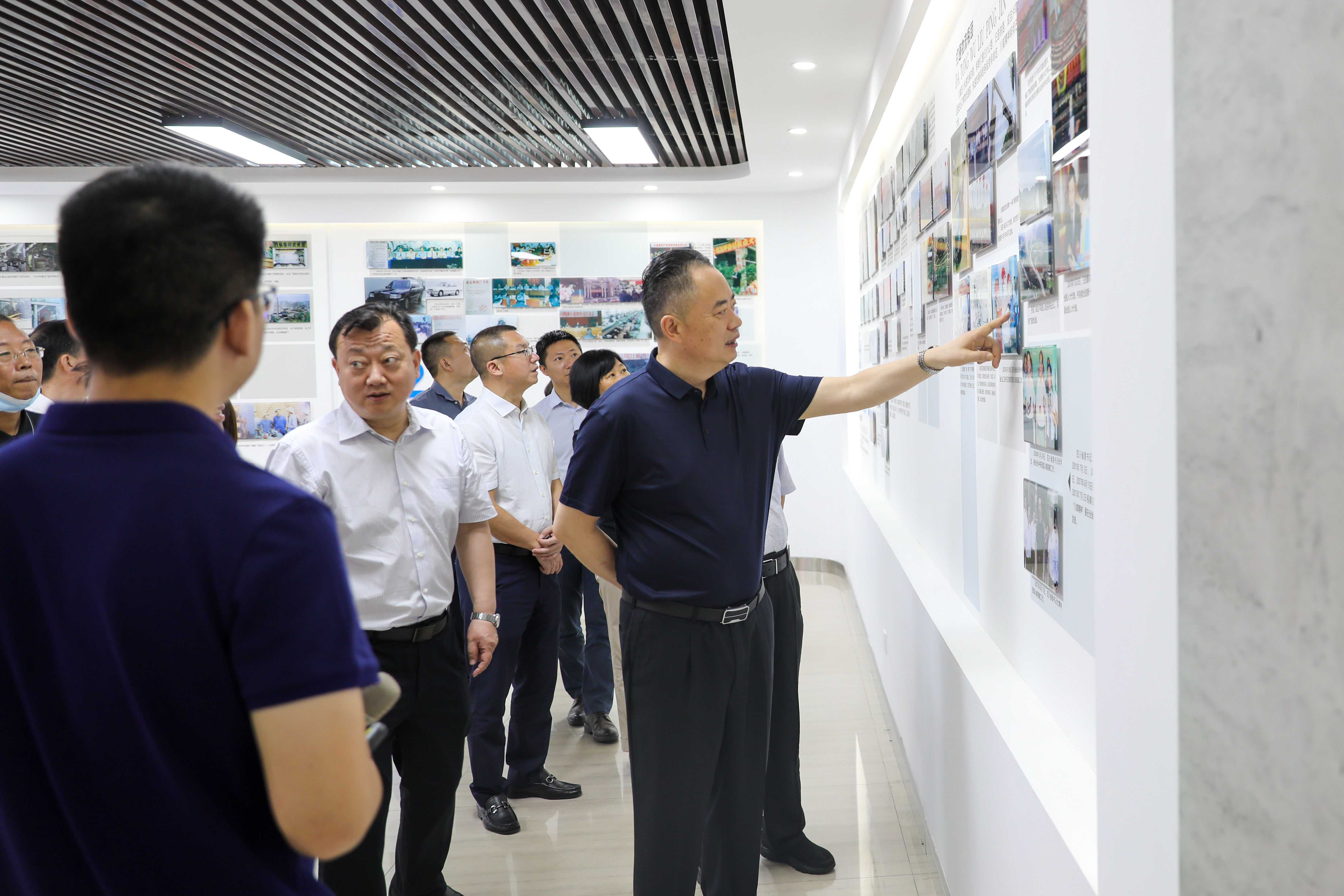 省人大常委會副主任宋朝華到川威連界基地 考察調(diào)研(圖3)
