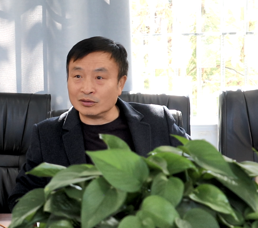 集團(tuán)公司董事長(zhǎng)王勁蒞臨礦業(yè)總公司會(huì)理片區(qū)視察工作(圖4) 集團(tuán)公司董事長(zhǎng)王勁蒞臨礦業(yè)總公司會(huì)理片區(qū)視察工作(圖4)
