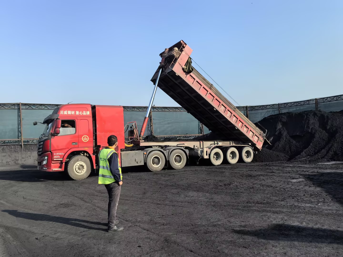 攀西綠色新引擎，“氫”裝上陣繪藍圖——氫能源卡車在攀西大地試運行