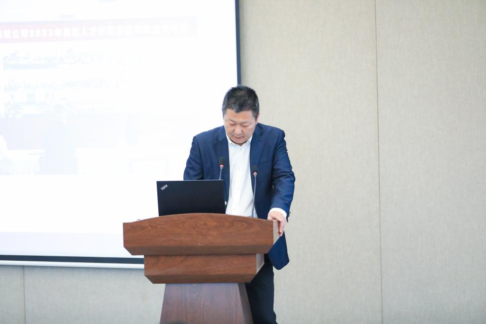 人本管理 人才是天——川威集團召開“堅持人本管理 踐行人才是天”人才建設(shè)工作會(圖6) 人本管理 人才是天——川威集團召開“堅持人本管理 踐行人才是天”人才建設(shè)工作會(圖6)