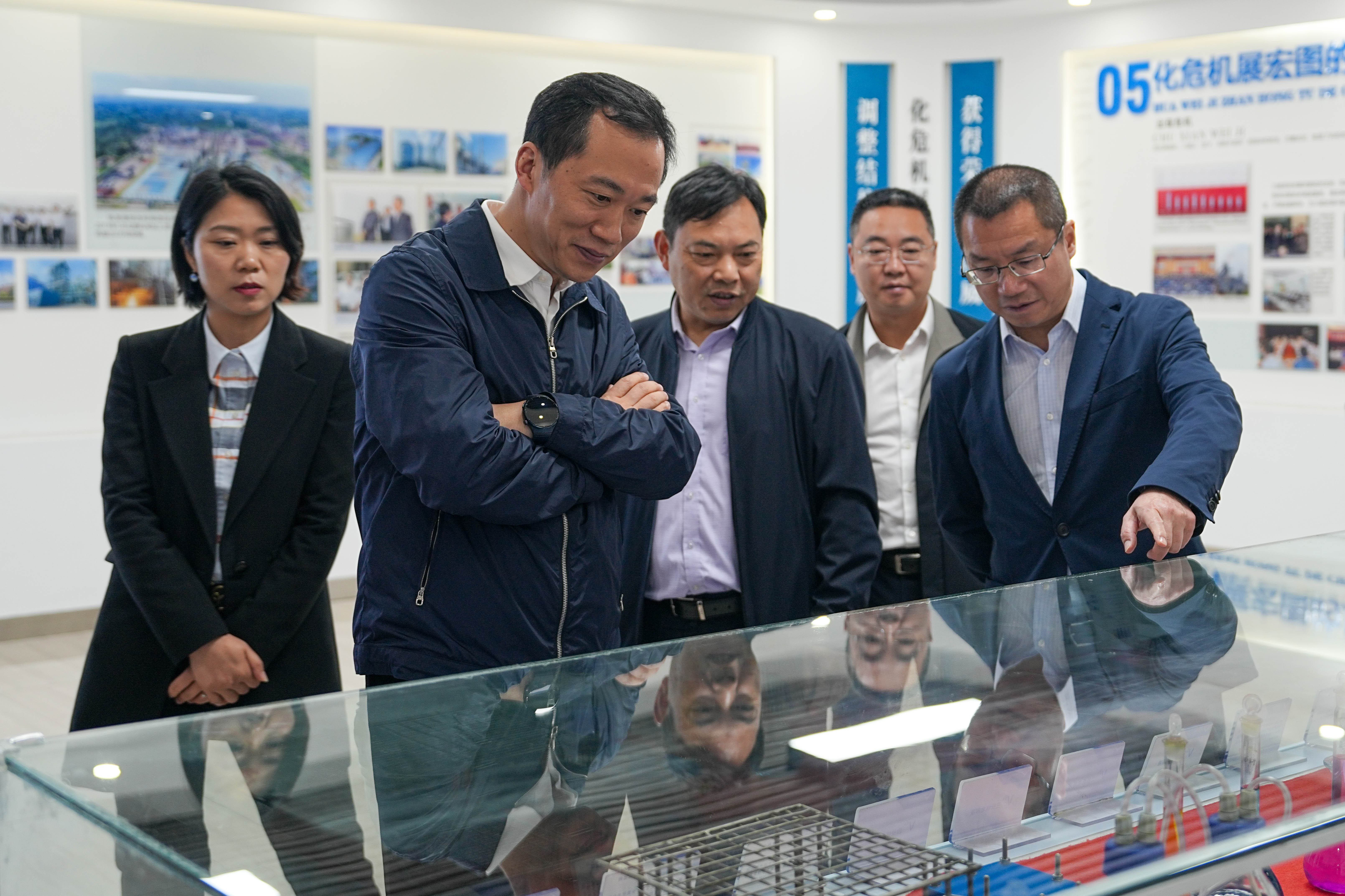 內(nèi)江市市委常委、組織部部長向赟蒞威調(diào)研(圖3)