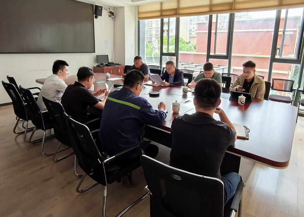 會理市委副書記、市長徐陽到礦業(yè)總公司財(cái)通公司調(diào)研