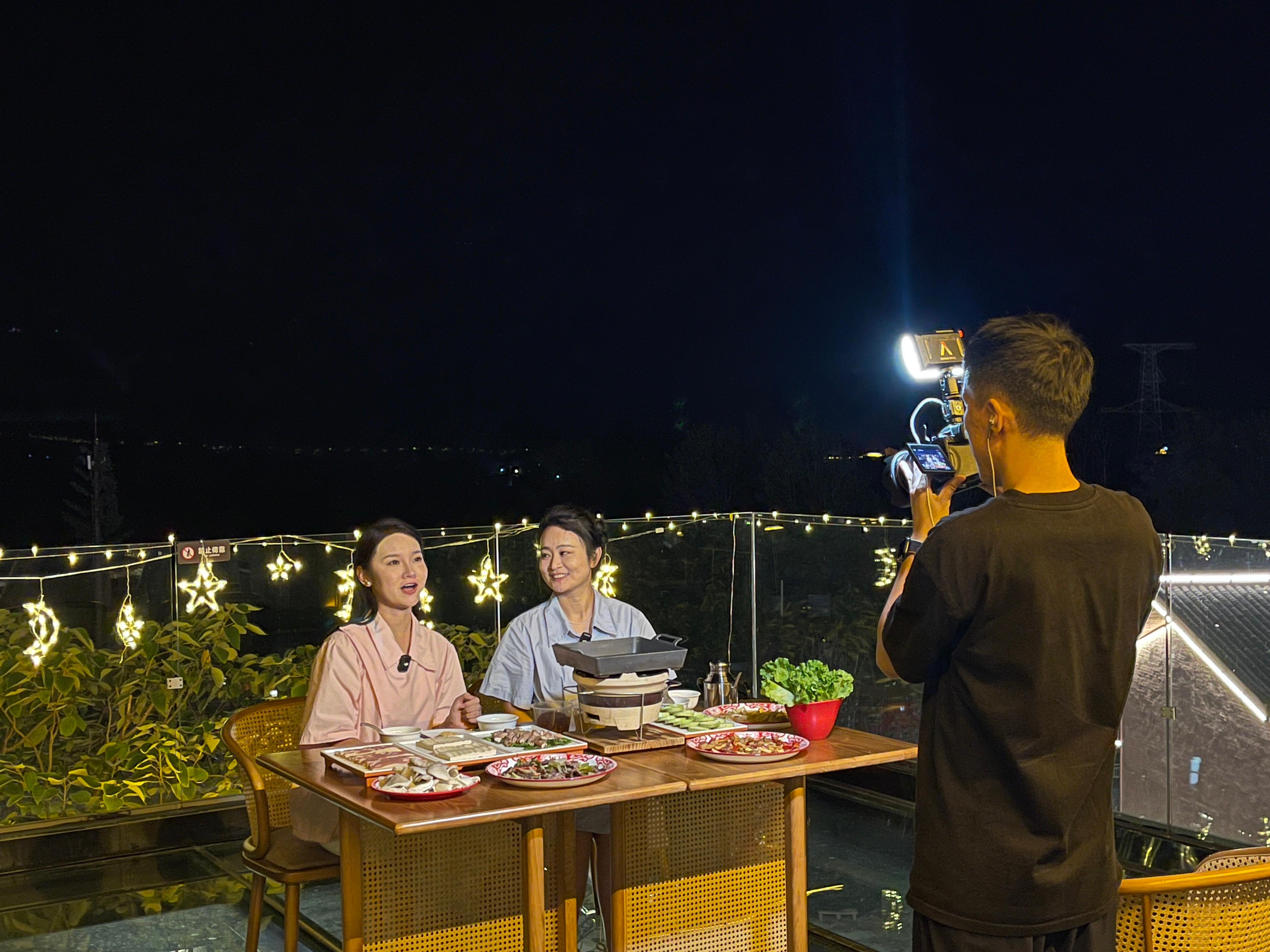跟隨央視《消費(fèi)主張》品嘗云里民宿別樣美食(圖2) 跟隨央視《消費(fèi)主張》品嘗云里民宿別樣美食(圖2)