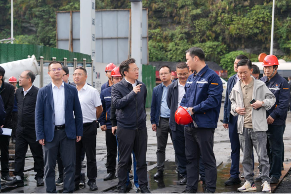 畢勝副市長帶隊(duì)到川威關(guān)心企業(yè)發(fā)展