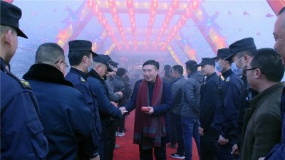 張燈結(jié)彩迎新年 齊心協(xié)力譜新篇丨集團領(lǐng)導(dǎo)大年初一開展新春慰問活動