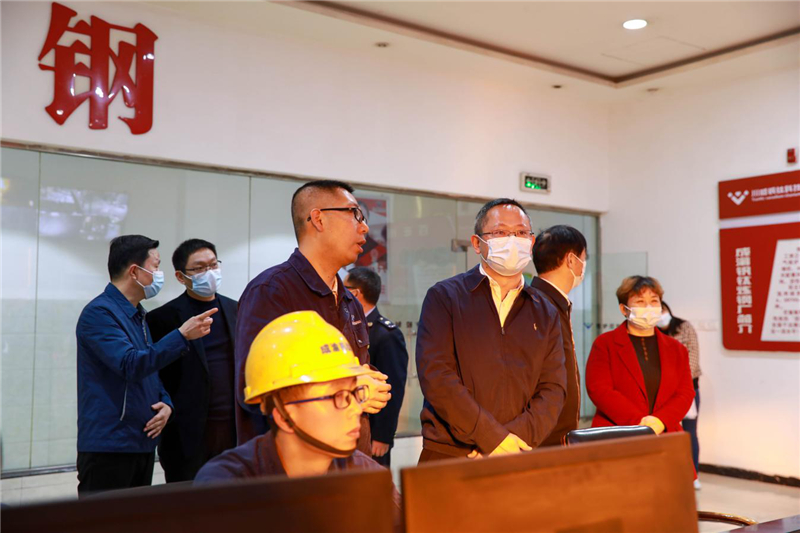 內(nèi)江市稅務(wù)局局長(zhǎng)楊煜川一行走訪全國(guó)人大代表(圖6)