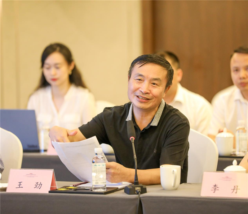 四川省委省政府決策咨詢(xún)委員會(huì)到川威集團(tuán)交流調(diào)研(圖5)